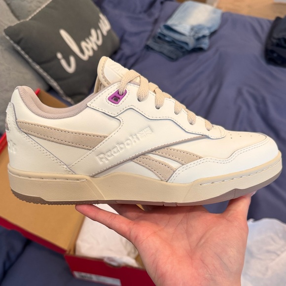 Reebok Shoes - Reebok BB 4000 II